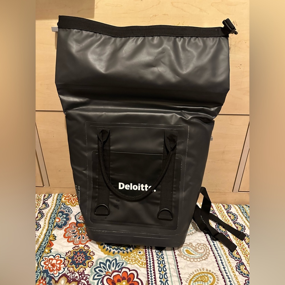 Deloitte Stormtech Saturna 24 Cooler Ice Bag Camping Leakproof Insulated Black